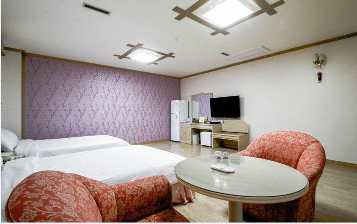 Geoje Tourist Hotel מראה חיצוני תמונה
